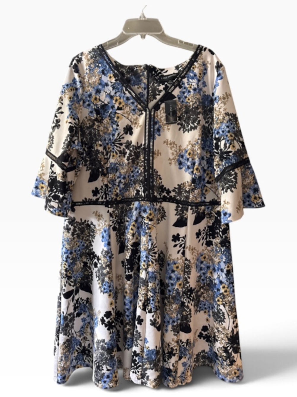 NWT  CHARMING LANE BRYANT FLORAL DRESS 
SIZE 20